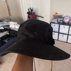 Adidas bucket hat